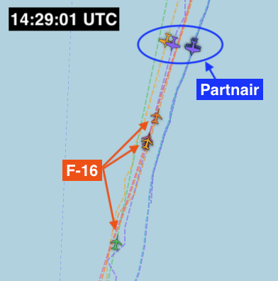 Radarbilde tatt 14:29:01 UTC der Skagen-, Mågerø- og AWACS-radaren plasserer samme F-16 på tre helt forskjellige steder langs sporet, med om lag 15 kilometer mellom Mågerø og AWACS